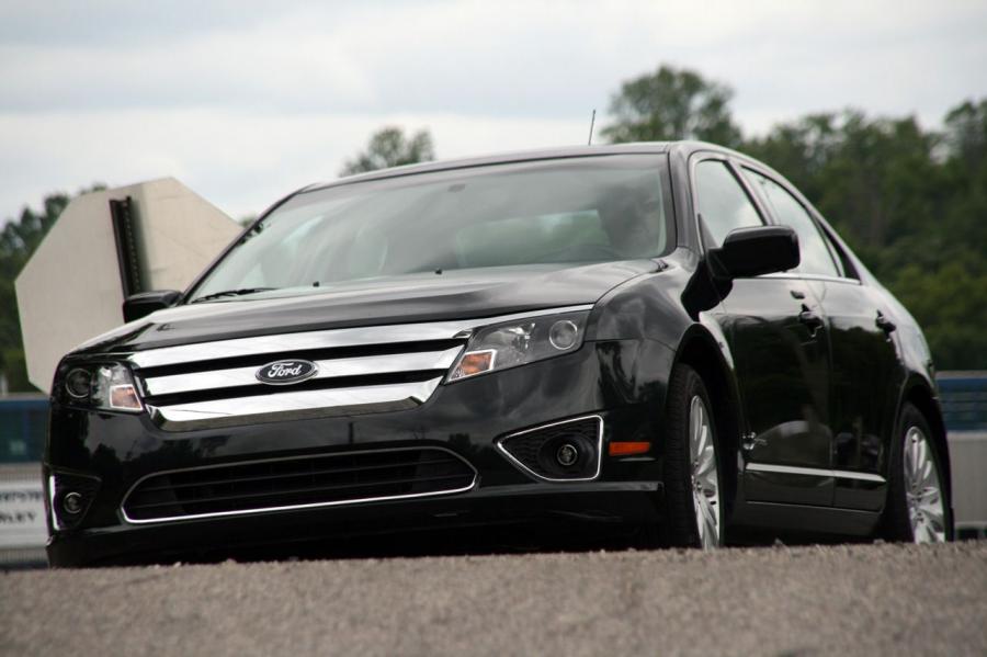 Ford Fusion Hybrid 2010 года  (US) (фото 53 из 111)